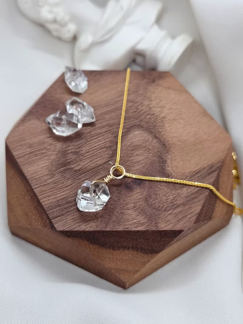 純淨如晨光・赫基蒙/閃靈鑽/雙尖水晶(直式吊墜)項鍊