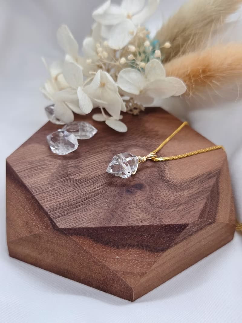 純淨如晨光・赫基蒙/閃靈鑽/雙尖水晶(直式吊墜)項鍊