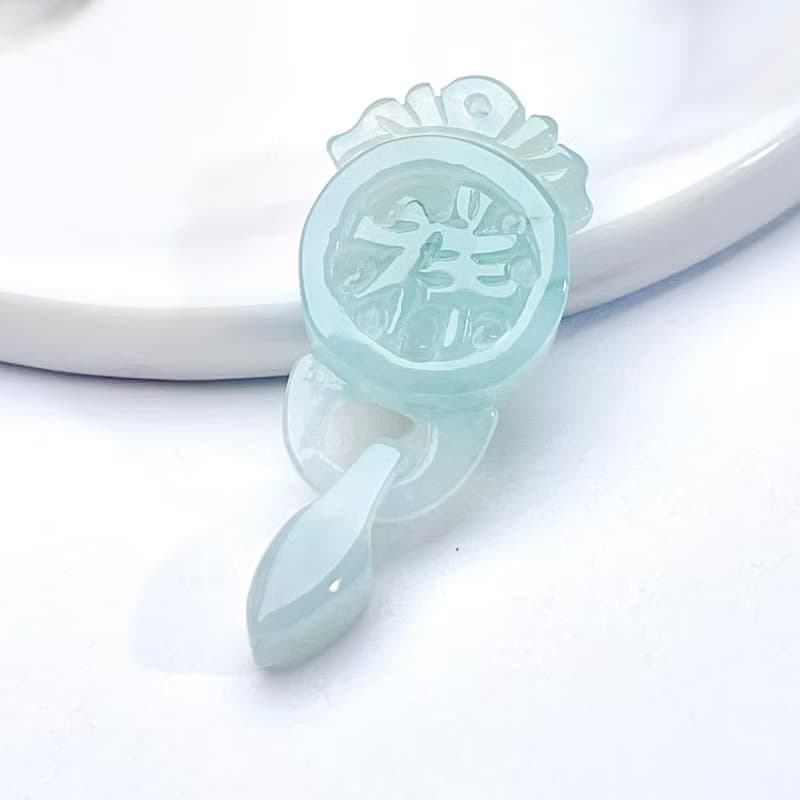 【吉祥如意】冰綠翡翠吉祥吊飾 | 天然緬甸玉翡翠A貨 | 送禮