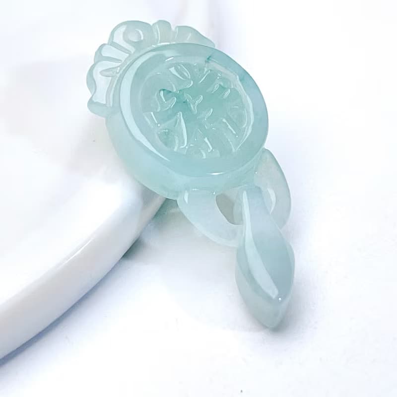 【吉祥如意】冰綠翡翠吉祥吊飾 | 天然緬甸玉翡翠A貨 | 送禮