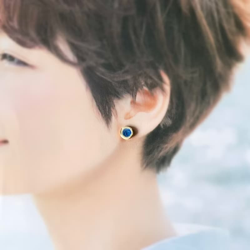 ガラス 陶器 金継ぎ ピアス イヤリング ノンホールピアス ブルー 青 海 白 ホワイト 金 ゴールド シンプル 和モダン モダン ギフト プレゼント 贈り物