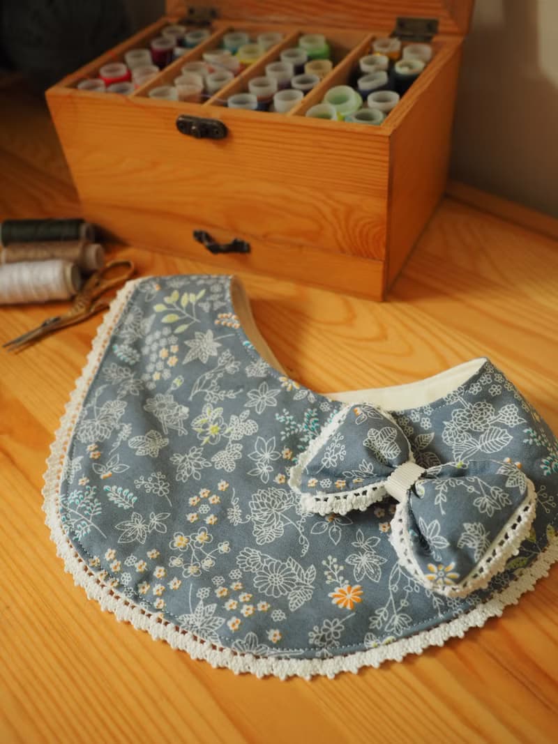 彌月禮盒 手作嬰兒小孩圍巾 髮帶 髮夾兩用 藍色白碎花圖案