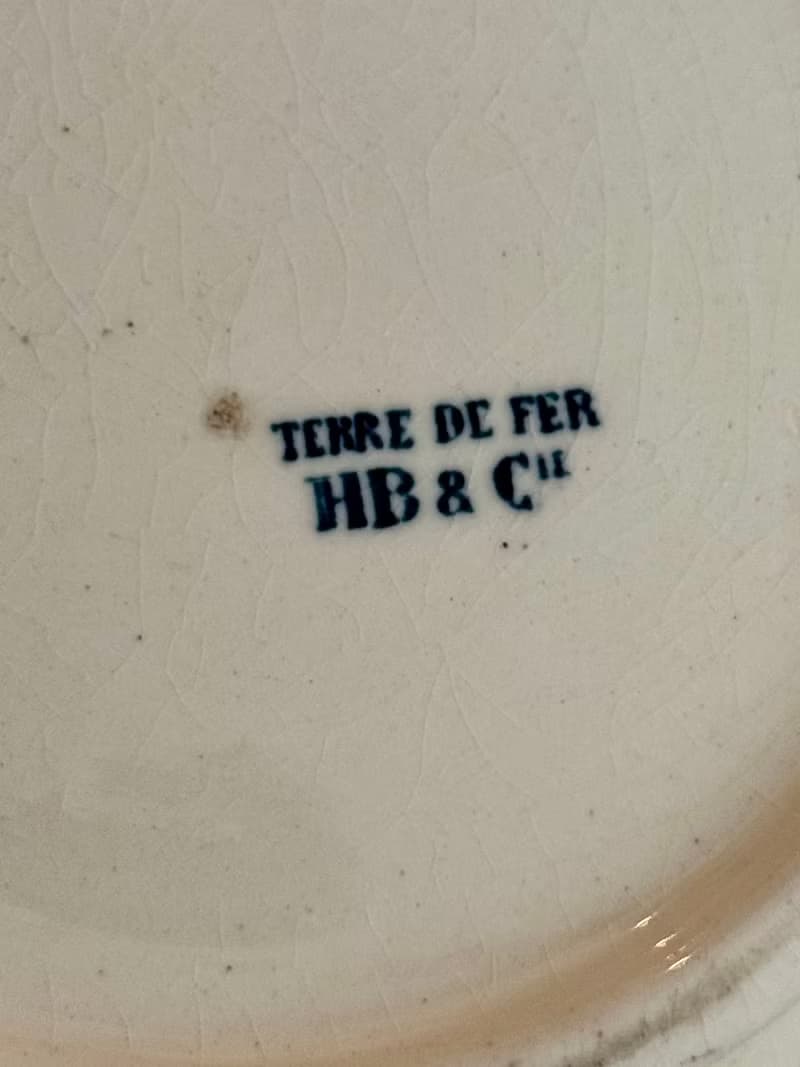 50334-絕美法國古董瓷器HB & Cie Terre de Fer 湯盅