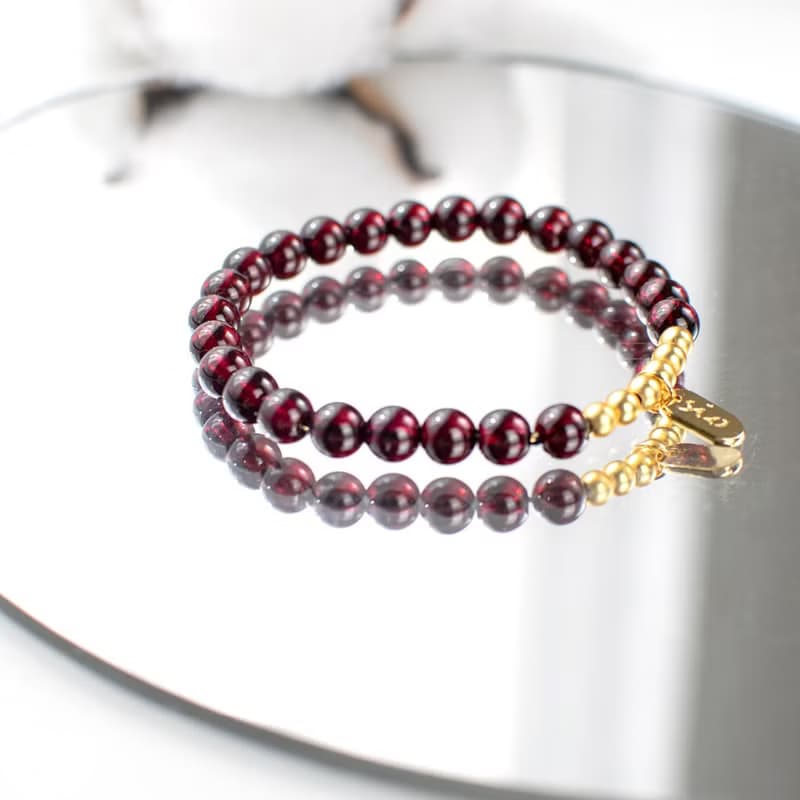 【纍纍】紅石榴石