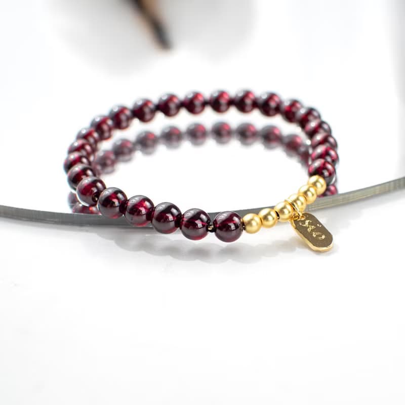 【纍纍】紅石榴石