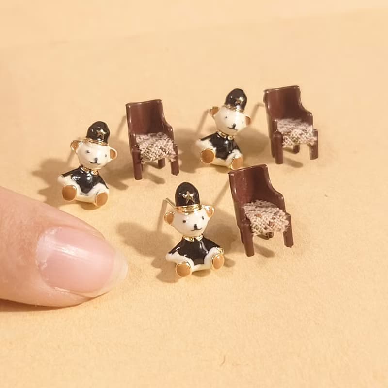 舒服的椅子與最愛的熊娃娃手作耳飾禮物