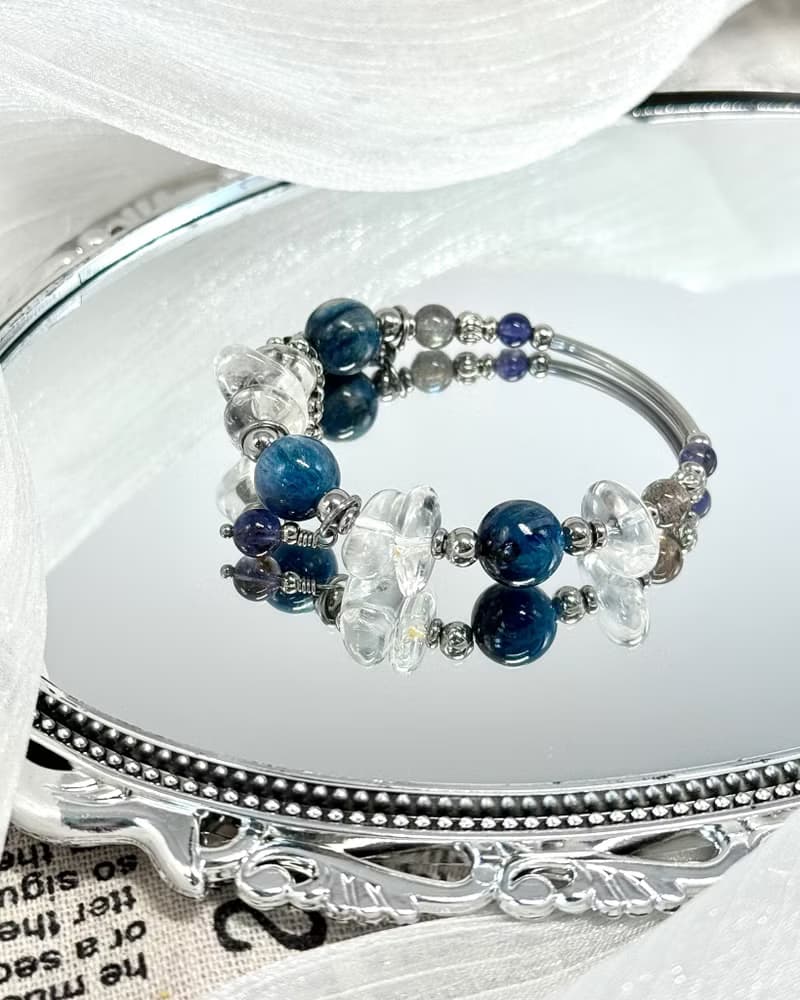 沁藍冰晶水晶手鍊 - 醫療鋼/藍晶石/拉長石/堇青石/白水晶