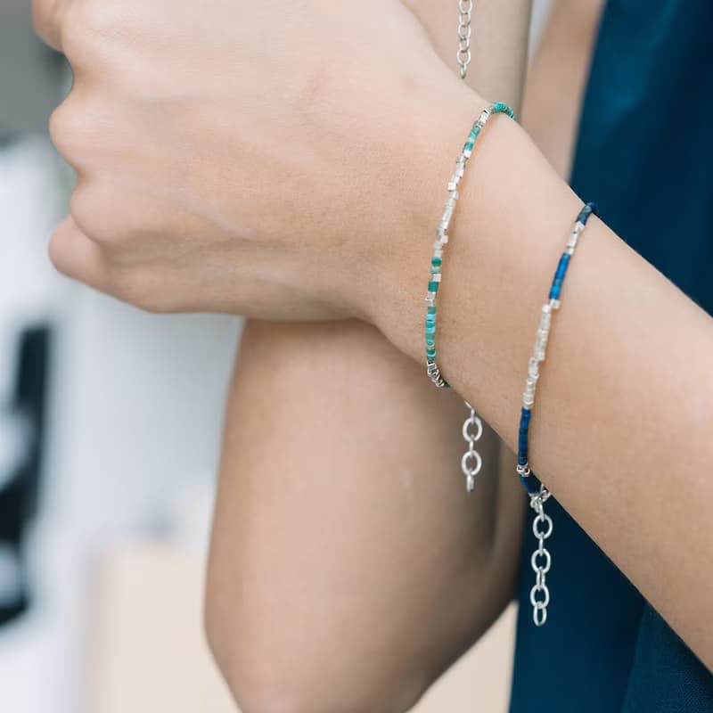 Turquoise or lapis lazuli and cube silver beads bracelet (B0071)