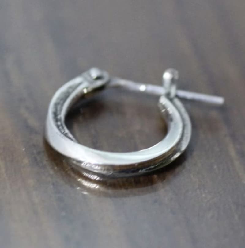 silver925 ピアス -fluent Pierce- (1P)　イヤリング　スターリングシルバー　フープピアス　日本
