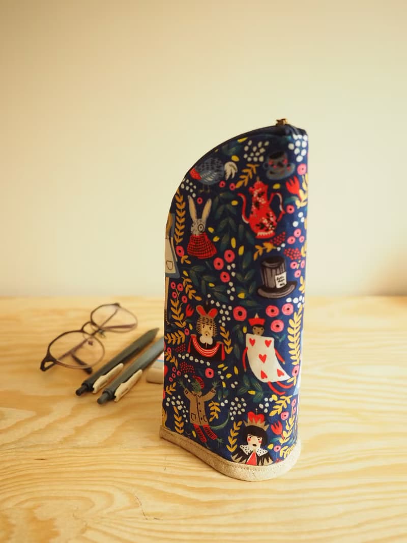 英國製作  深藍愛麗詩直立式筆袋 眼鏡袋 餐具袋 化妝袋