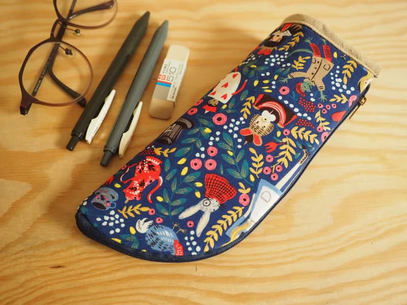 英國製作  深藍愛麗詩直立式筆袋 眼鏡袋 餐具袋 化妝袋