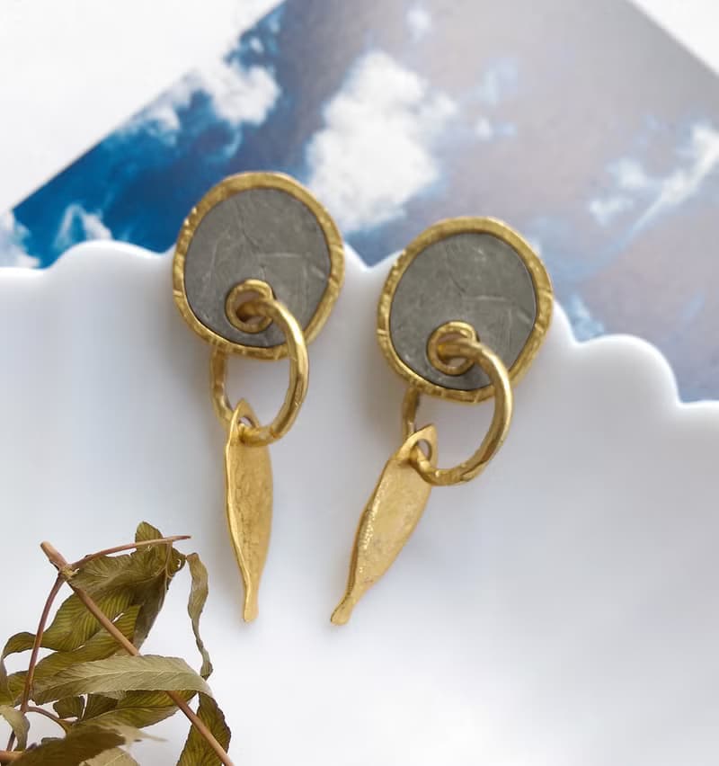 Vintage Jewelry 西洋古董飾品 雙色 沙漠風情 小魚墜 針式耳環