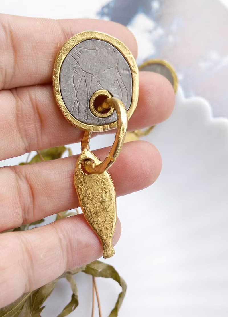 Vintage Jewelry 西洋古董飾品 雙色 沙漠風情 小魚墜 針式耳環