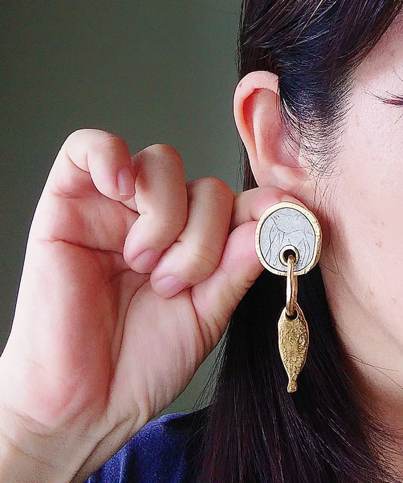 Vintage Jewelry 西洋古董飾品 雙色 沙漠風情 小魚墜 針式耳環