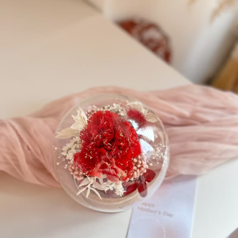 I 母親節禮盒 I 永生康乃馨玻璃球 不凋花 永生花 玻璃盅 母親節
