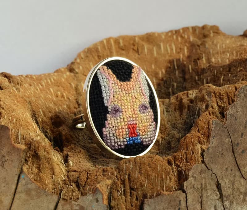 米色兔子刺繡戒指 送給寵物愛好者的十字繡首飾 送給她的手工兔子