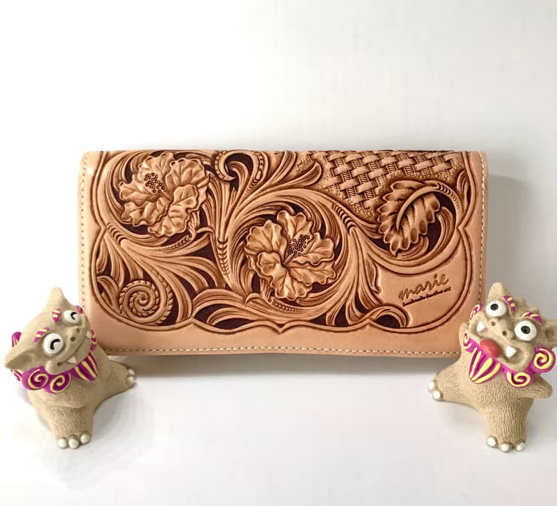 ハイビスカス長財布/革/レザーカービング/