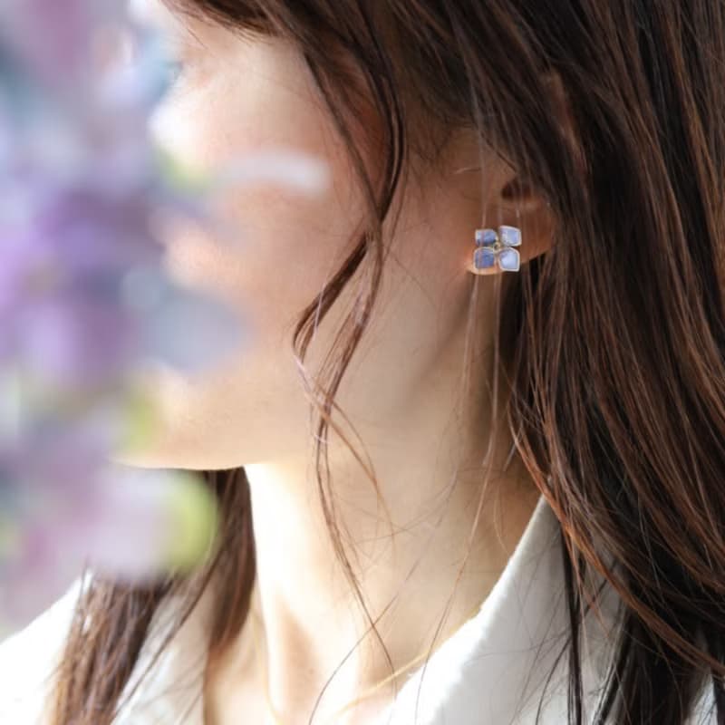 紫陽花と雨のしずくのピアス　イヤリングとネックレスのセット