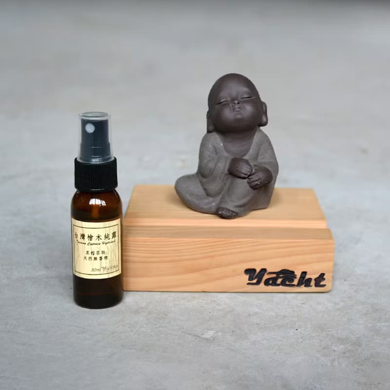 采砂陶佛陀.小沙彌.福豬原木手機座(送限量檜木純露)