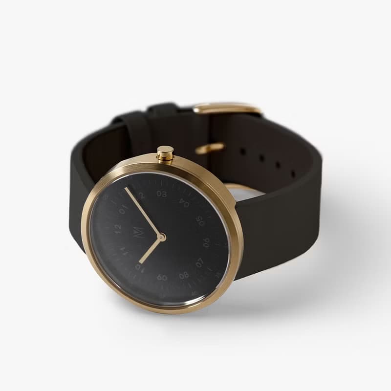 Friday 40mm 黑色皮帶 瑞士機芯 藍寶石防花玻璃 MAVEN 手錶