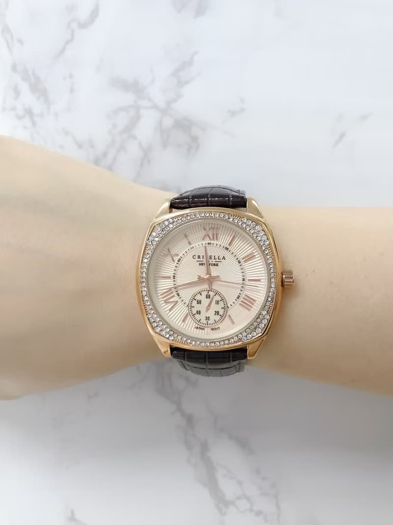 閃爍鋯石真皮石英手錶