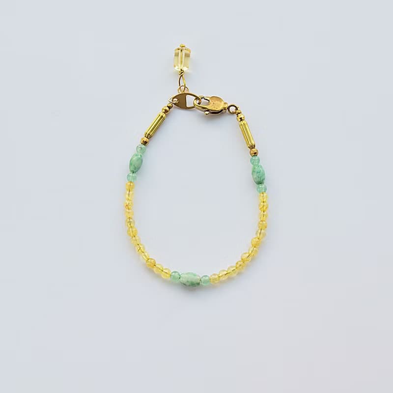 【春夏的風情詩】鈦金・綠草莓晶・綠點石 手環/手鍊