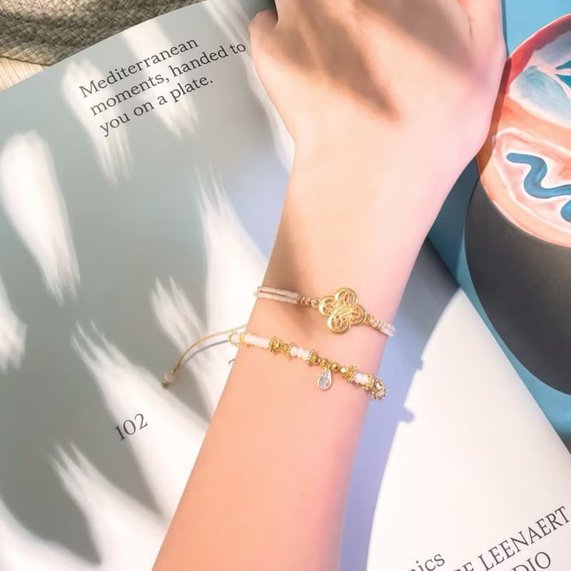 【新品】璀璨手環 (珍珠白)_ 水晶古董玻璃珠手鍊 可調手圍