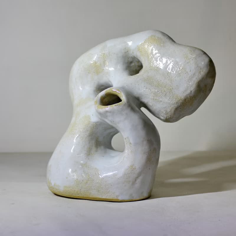 創意雕塑花瓶。 白色花瓶。珊瑚礁藝術。雕塑花瓶。插花花瓶。