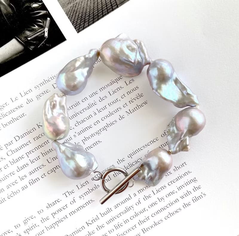 オイスターバロックパールのブレスレット シルバー　中粒　１点のみ