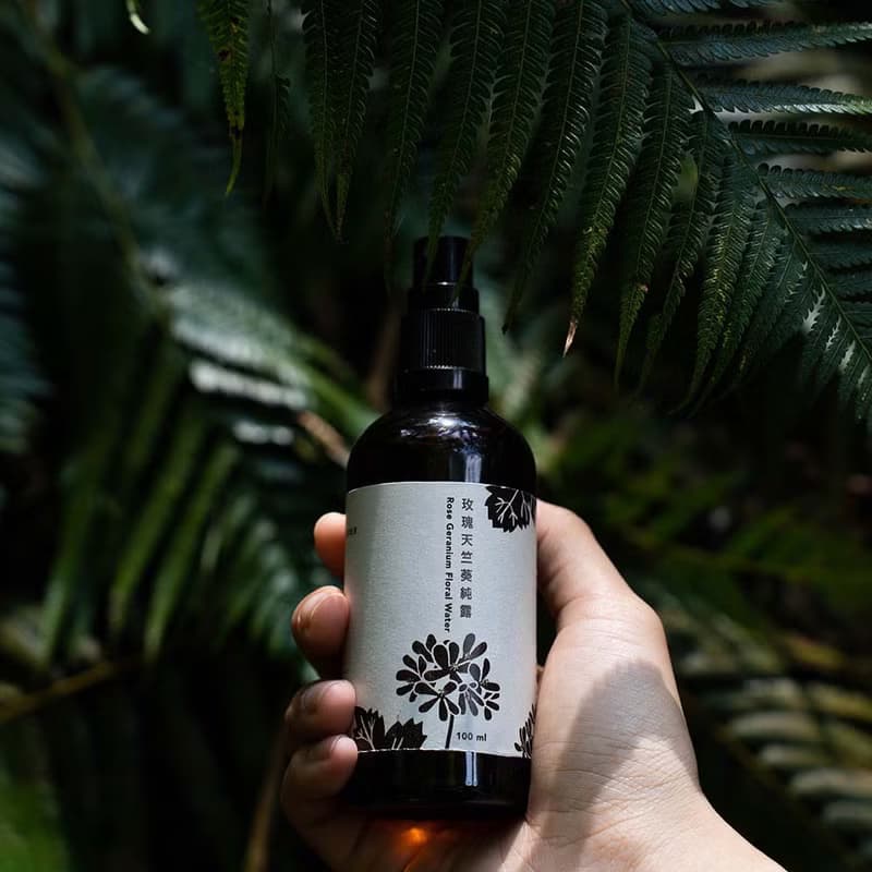 【小農禮盒】土地的香氣 | 小農選物/香草茶/純露/蜂蜜/伴手禮