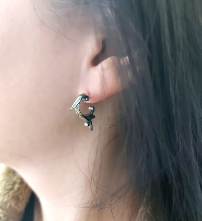 !!快速出貨!! 925純銀 巴洛克個性宮廷鳥羽造型直針耳環