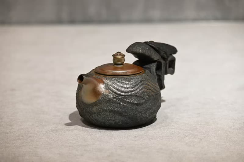 | 275cc | 柴燒造型正把壺 柴燒壺 茶壺 手作壺【臻麟陶藝】