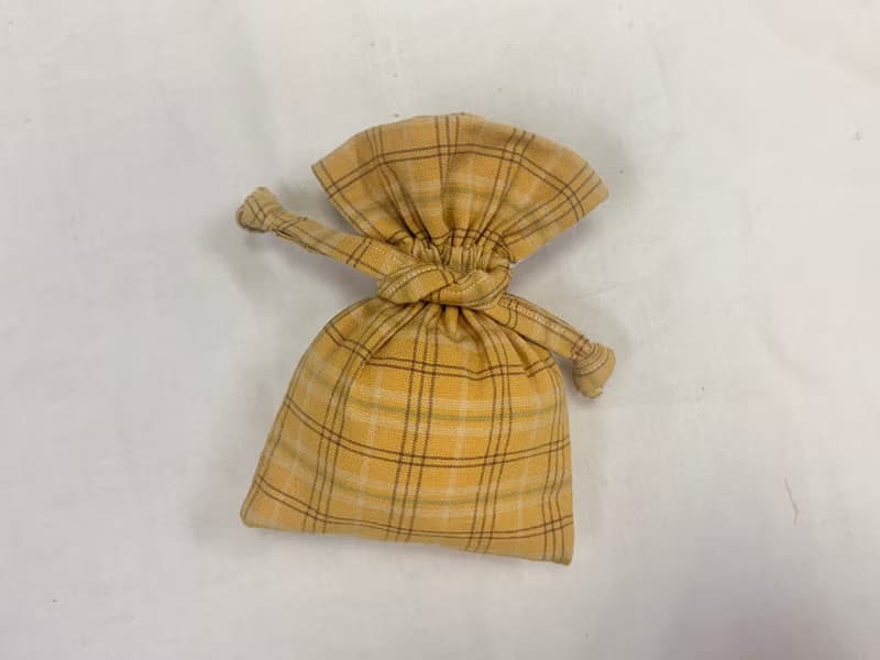 雙面小巧束口袋-小麵包搭配黃色格子先染布