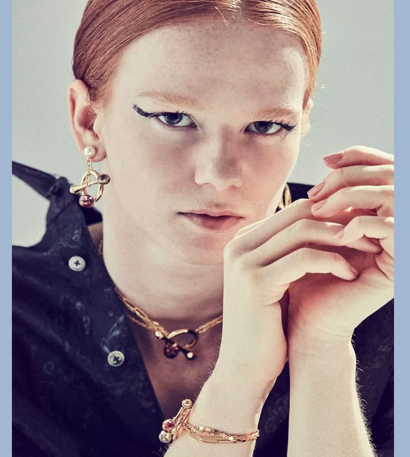 Buckle Snowball Bracelet