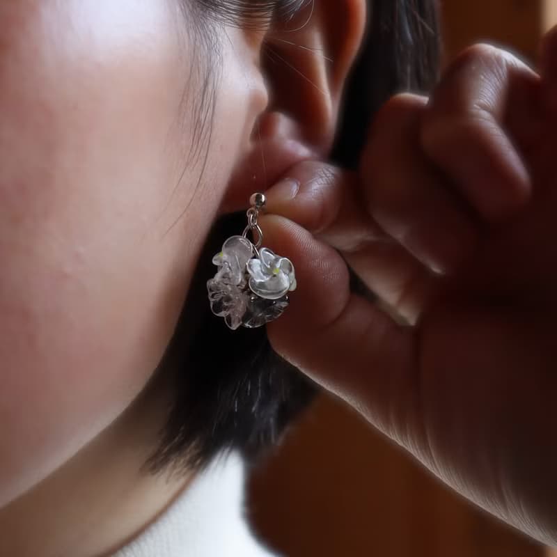 【ピアス又はイヤリング】　花玉 －大人色－