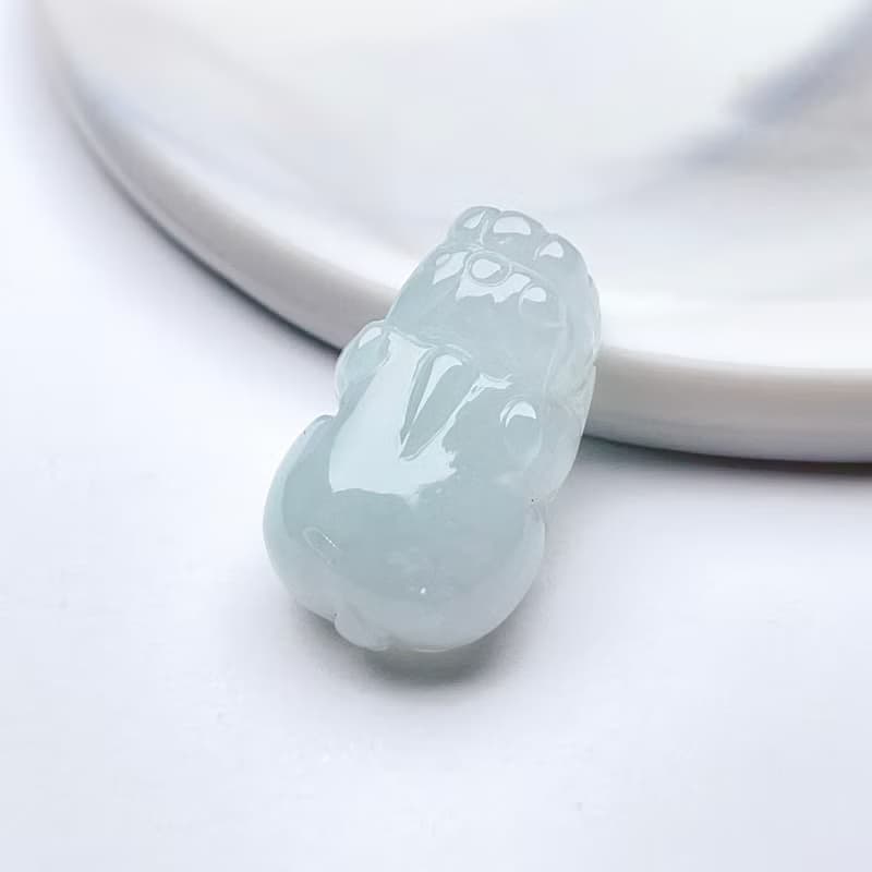 【招財神獸】冰綠種翡翠貔貅吊飾 | 天然緬甸玉翡翠A貨