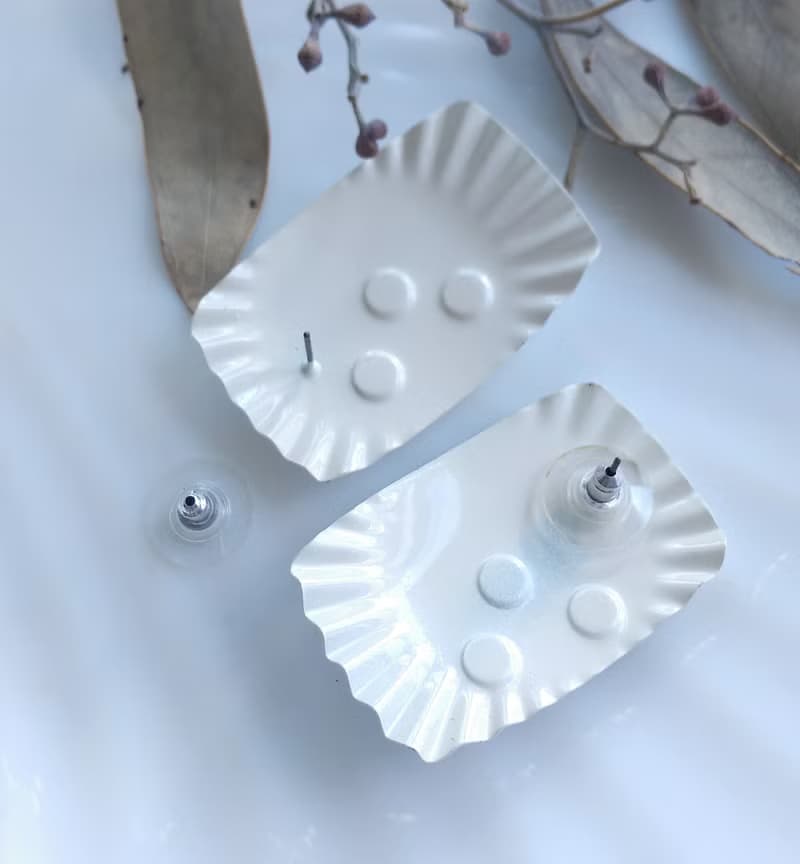 Vintage Jewelry 西洋古董飾品 白琺瑯 方形波浪 針式耳環
