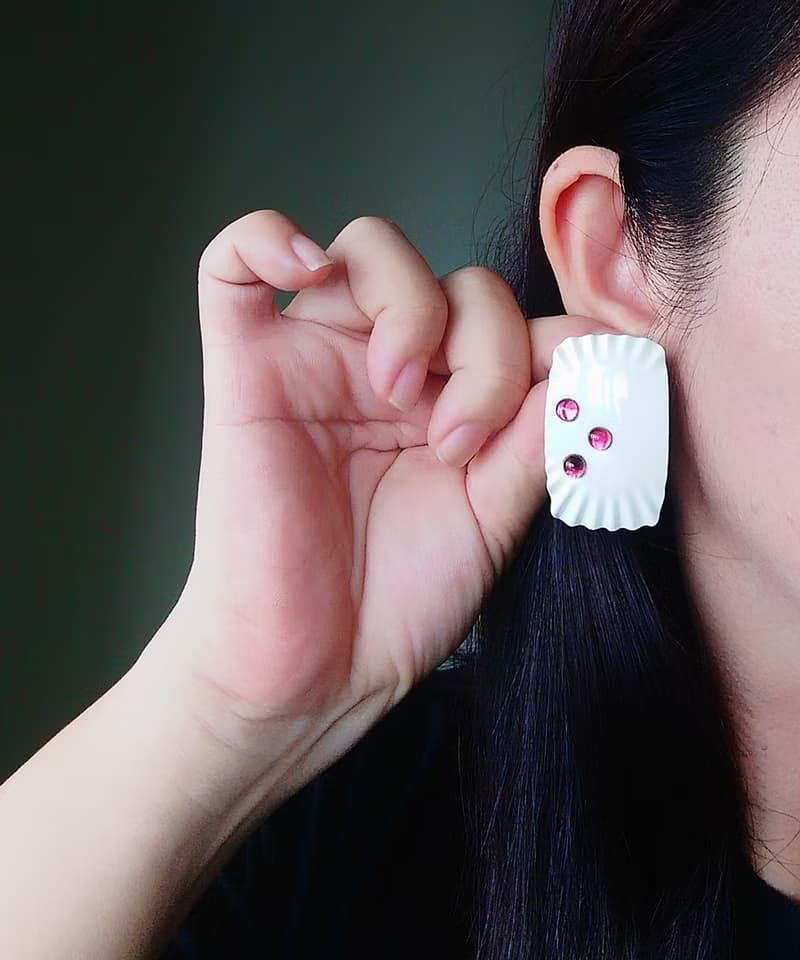 Vintage Jewelry 西洋古董飾品 白琺瑯 方形波浪 針式耳環