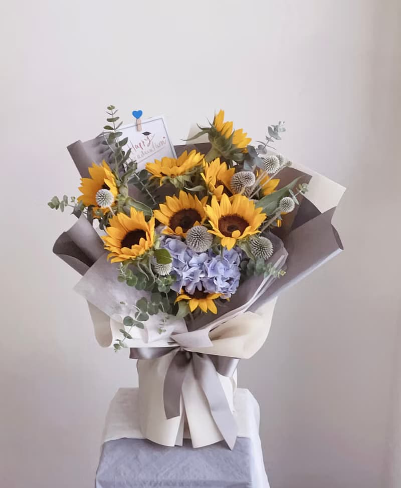 【鮮花】黃色向日葵藍繡球鮮花花束