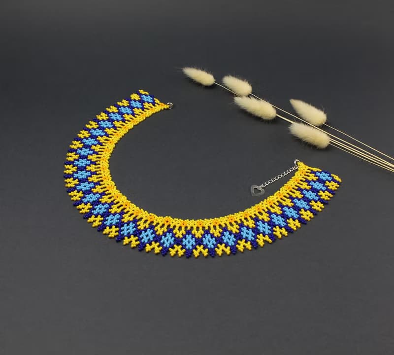 Blue and yellow beaded necklace for woman
