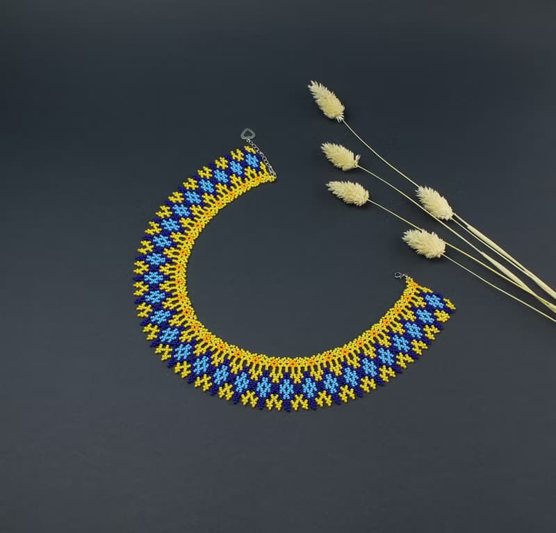 Blue and yellow beaded necklace for woman