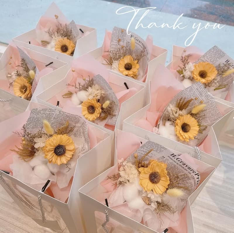 逗留  向日葵花束 索拉花 交換禮物 生日禮物 畢業禮物