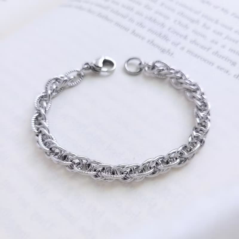 迴旋。中性款白鋼手鍊  不怕水不變色防過敏