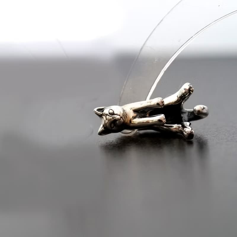 脱力猫ピアス グリ Silver 片耳