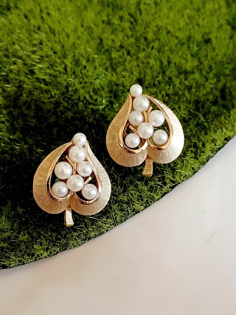 vintage jewelry  Trifari 刷金心型珍珠 夾式耳環