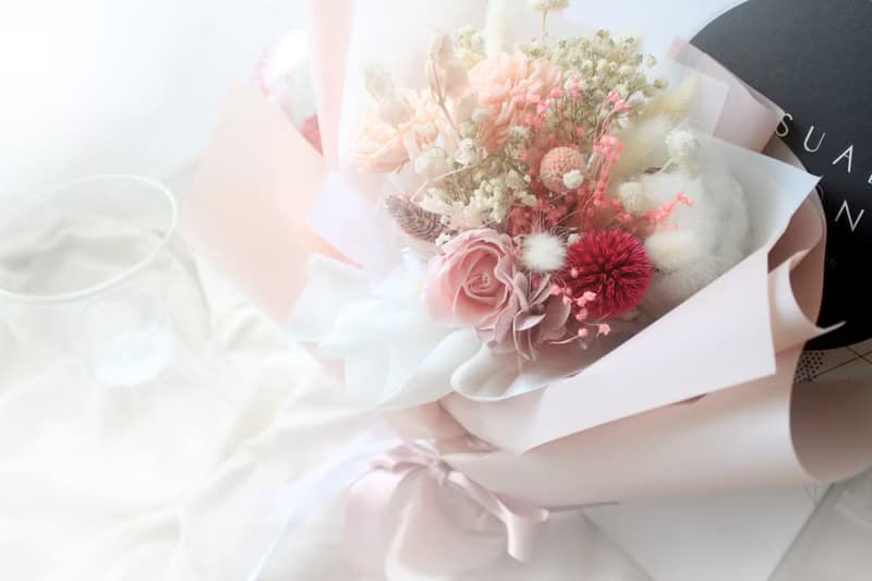 粉色絕代青春篇章・甜美粉永生玫瑰與棉花花束