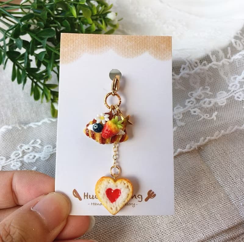迷你可愛袖珍手作草莓牛角包心形吐司拉鏈扣龍蝦扣包掛件吊飾