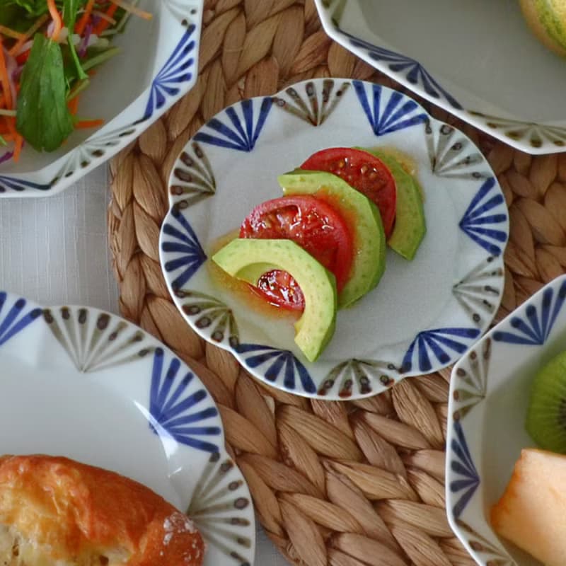 三角十草輪花皿　S