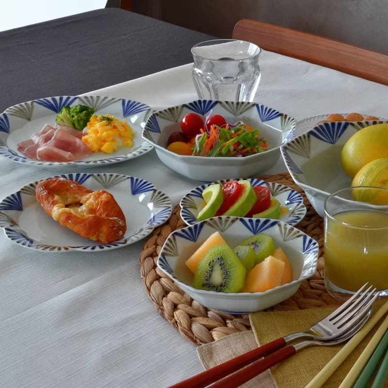 三角十草輪花皿　S