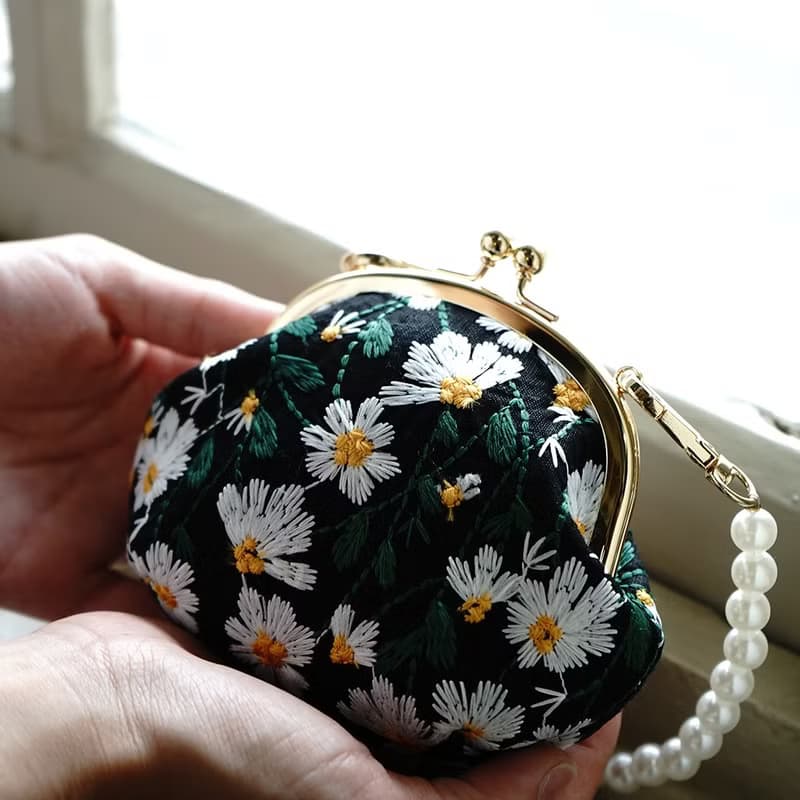 零錢包|經典刺繡花珍珠胖包|斜背包|共兩款